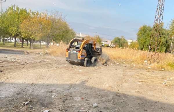 Melikgazi'nin temizlik ordusu mahalleleri pırıl pırıl yapıyor