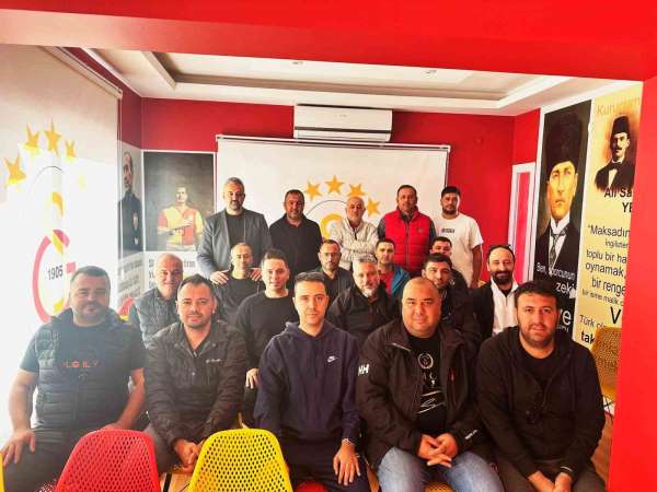 Salihli Galatasaray Taraftarları Derneği'nde Uğur Özçelik güven tazeledi