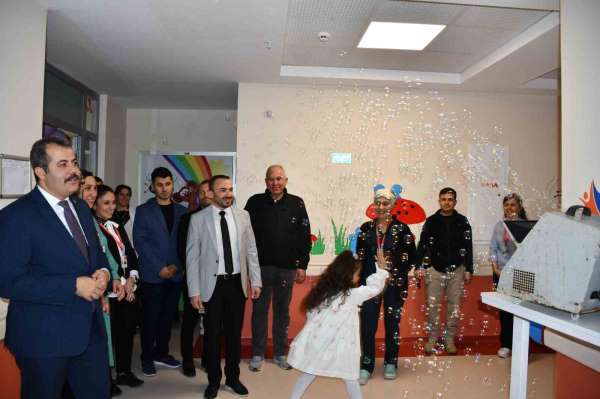 Vezirköprü Devlet Hastanesi'nde çocuklara moral etkinliği