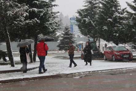 Kocaeli'de kar yağışı tekrar başladı
