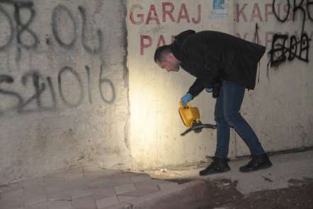 Evinin önünde uğradığı silahlı saldırıda hayatını kaybetti