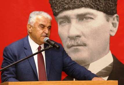 Bu üniversite rekor sayıda akademisyen alacak