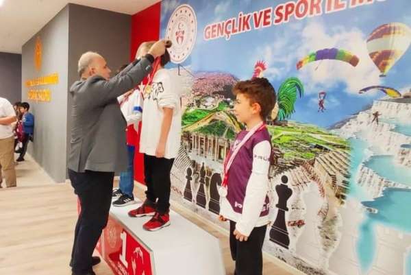 Denizli'yi Türkiye Satranç Şampiyonasında temsil edecek sporcular belli oldu