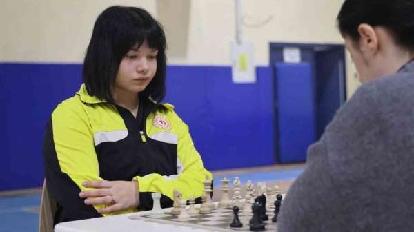 Aydın'da yurtlar arası satranç turnuvası başladı