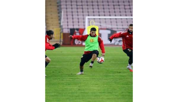 Eskişehirspor, Karşıyaka maçı için hazırlıklarını sürdürüyor