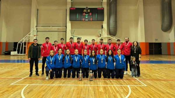 KBÜ voleybol takımlarından bölge şampiyonasına iki ayrı zafer