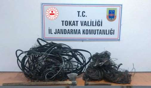 Haberleşmeyi balta ile kestiler