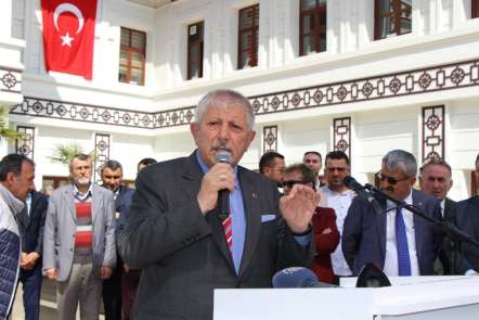 Başkan Sarı: 'Personelimizle birlik, beraberlik içerisinde çalışmak niyetindeyiz