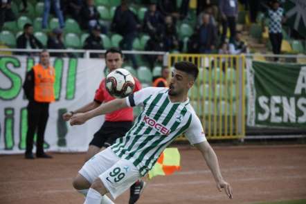 Spor Toto 1. Lig: Giresunspor: 1 - Adana Demirspor: 0 (İlk yarı sonucu)