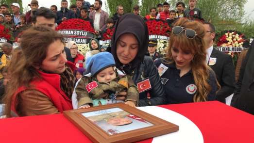 Şehit Piyade Sözleşmeli Er Servet Akkuş son yolculuğuna uğurlandı