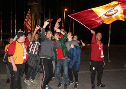 Galatasaray'ın galibiyetini turistler de kutladı 