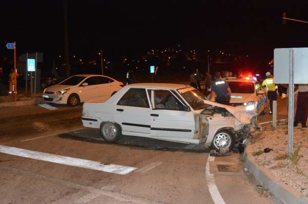 Çanakkale'de zincirleme trafik kazası: 2 yaralı 