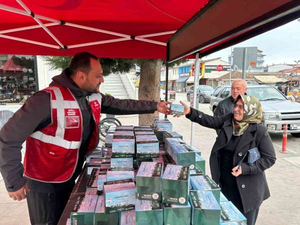 Altınordu'da vatandaşlara kandil simidi ikramı
