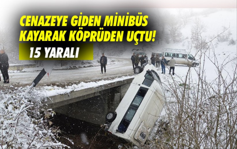 Samsun'da cenazeye giden minibüs kayarak köprüden devrildi: 15 yaralı