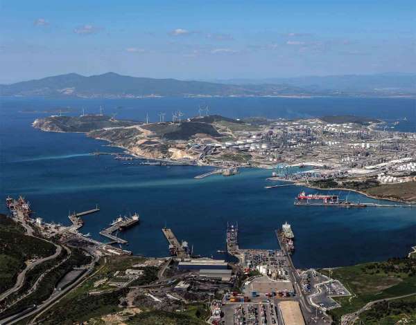 Aliağa limanları 2024'te zirvede: yükte birinci, konteynerde rekor