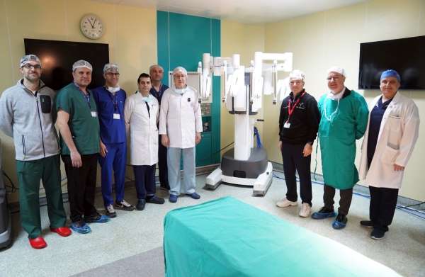 'Da Vinci X Robotik Cerrahi Sistemi'nin son jenerasyon modeli EÜTF Hastanesine kazandırıldı
