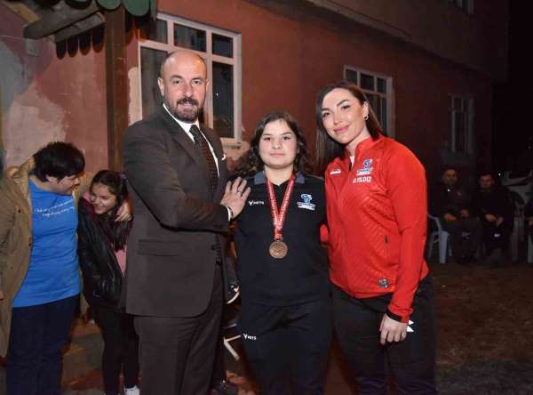 Başkan Togar'dan Türkiye üçüncüsü sporcuya tebrik
