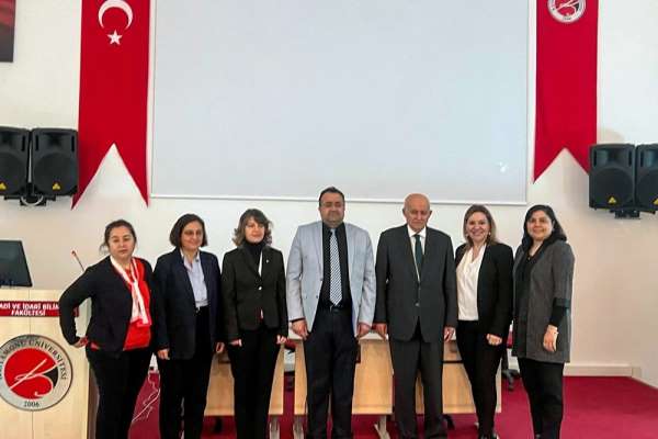 Kastamonu Üniversitesi'nde akademide ve şehirde kadının gücü konuşuldu