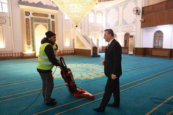 Kurnaz: 'Ramazan'da cami temizliğine hız verdik'