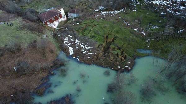 Sinop'ta heyelan bölgesi havadan görüntülendi: Yollar sular altında kaldı, devasa gölet oluştu