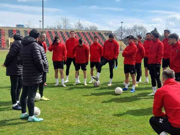 Uşakspor'da tek hedef; iç sahada 3 puan