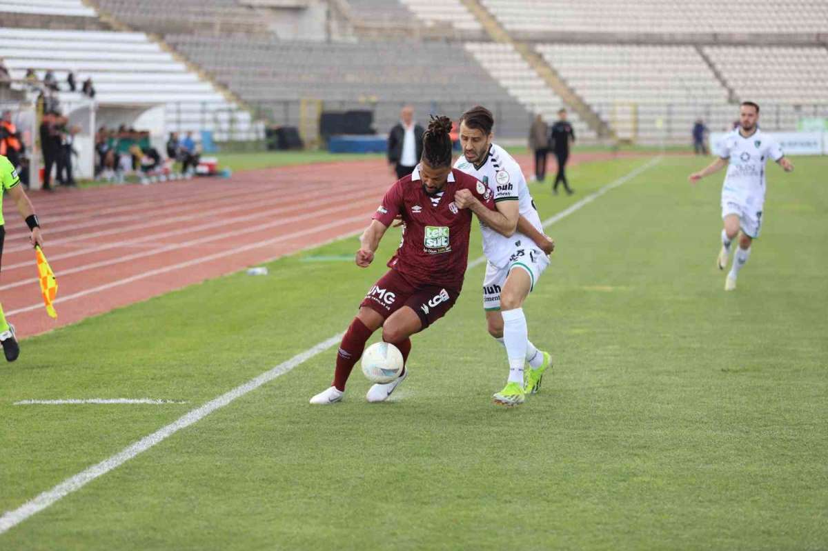 Trendyol 1 Lig: Bandırmaspor: 2 - Kocaelispor: 2