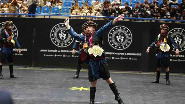 Aydın'da halk oyunları şöleni yaşandı