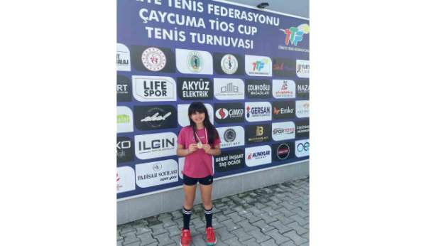 Eskişehirli tenisçi Zonguldak'ta şampiyon oldu