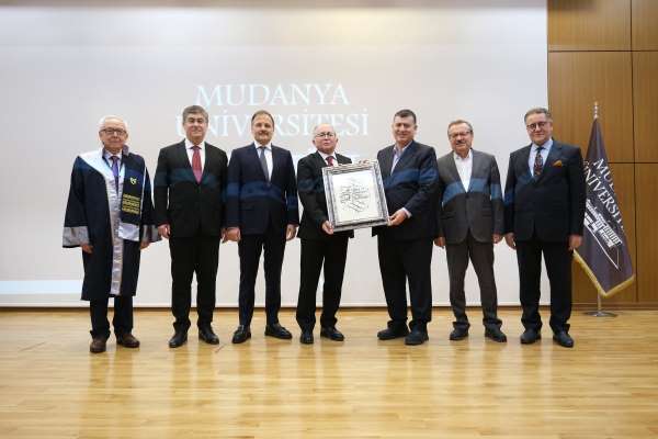 Mudanya Üniversitesi'nde yeni rektör Prof. Dr. Ahmet Kesik oldu