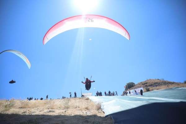 Paraşüt Şampiyonası'na 'olumsuz hava' engeli - Kayseri haber