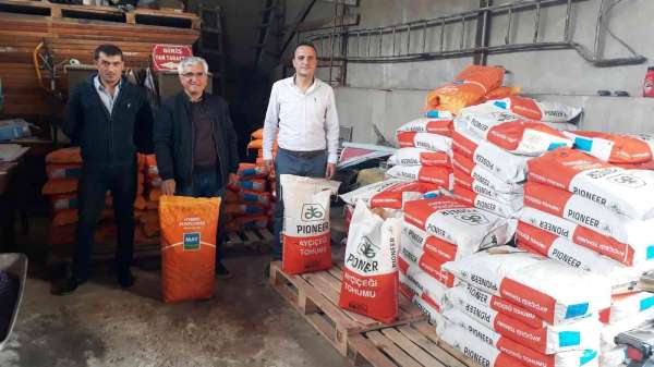 Simav'da çiftçilere 3 bin 500 kilogram yağlık ayçiçeği tohumu dağıtıldı - Kütahya haber