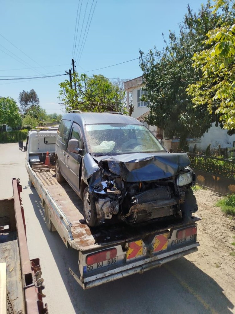 Samsun'da hafif ticari araç jandarma aracına çarptı: 1 ölü