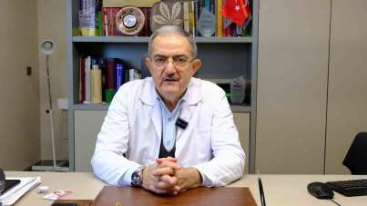 'Ayağımı artık kesin' diyen hasta, larva tedavisi ile yürüyerek taburcu oldu