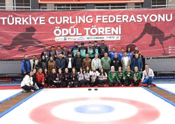 Curling 2 liginde şampiyonlar belli oldu