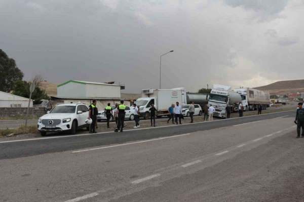 Şırnak'ta 6 aracın karıştığı maddi hasarlı zincirleme kaza