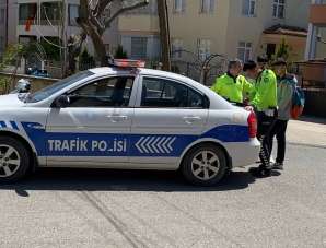 Zile'de kasksız ve belgesiz motosiklet kullananlara ceza yağdı