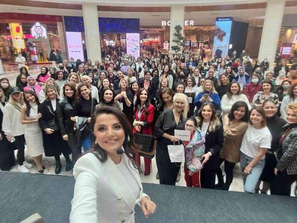 Hür: 'Girişimci kadınlar sosyal medyadan faydalanmalı' - İzmir haber