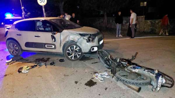 Samsun'da motosiklet ile otomobil çarpıştı: 1'i ağır 2 yaralı