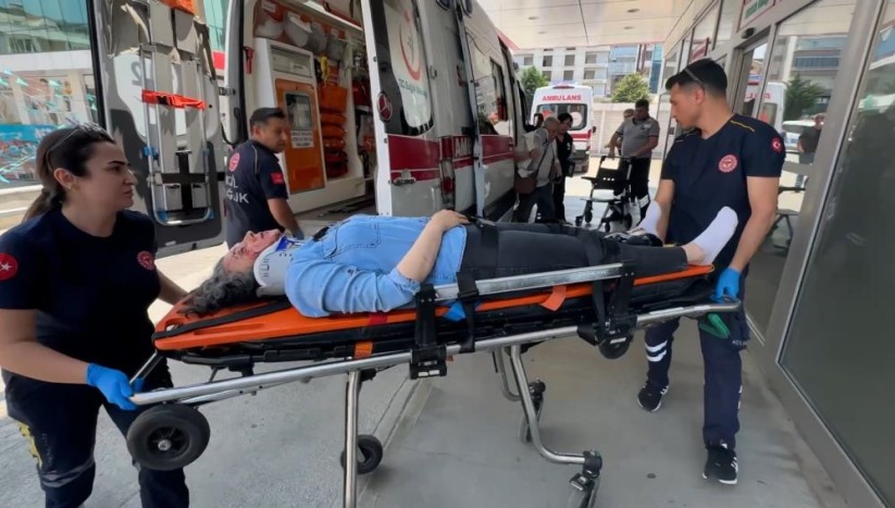 Samsun'da panelvan araç ile otomobil çarpıştı: 5 yaralı