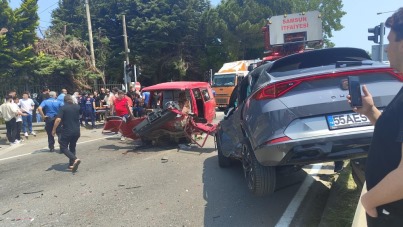 Samsun'da panelvan araç ile otomobil çarpıştı: 5 yaralı