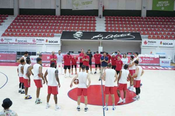 Aliağa Petkimspor'da başantrenör arayışı devam ediyor