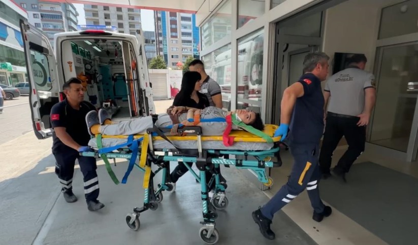 Samsun'da panelvan araç ile otomobil çarpıştı: 5 yaralı