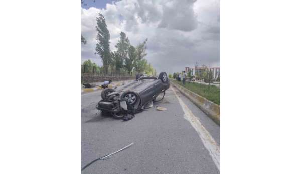 Patnos'ta trafik kazası: Araç takla attı, sürücü yaralandı