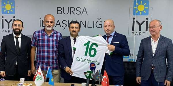 Bursaspor'a İYİ Parti'den 100 kombine sözü