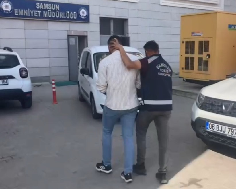 Samsun'da kargo ile uyuşturucu sevkiyatı polise takıldı: 2 gözaltı