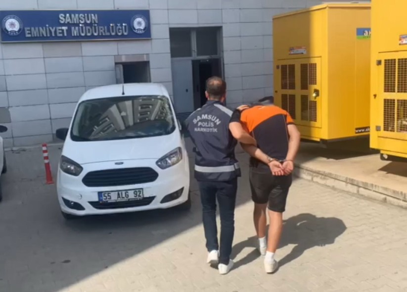 Samsun'da kargo ile uyuşturucu sevkiyatı polise takıldı: 2 gözaltı