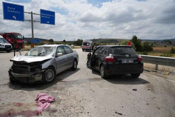 Kastamonu'da zincirleme trafik kazası: 1'i ağır, 2'si çocuk 12 yaralı