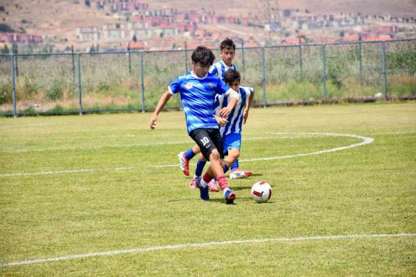 ANALİG Yıldızlar Futbol Müsabakaları Afyonkarahisar'da başladı