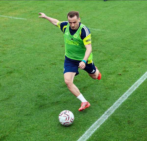 Fenerbahçe, Avusturya kampındaki ilk antrenmanını yaptı