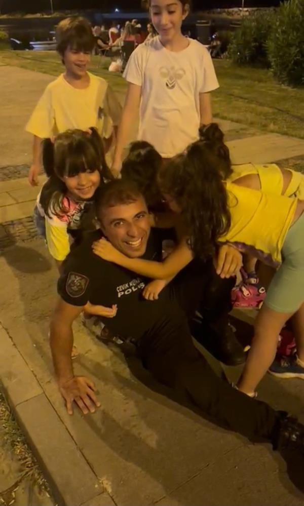 Samsun'da çocukların polis sevgisi